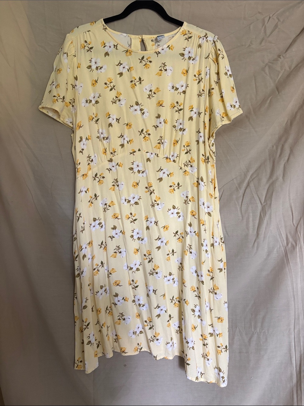Women's Yellow Floral Short-Sleeve Dress